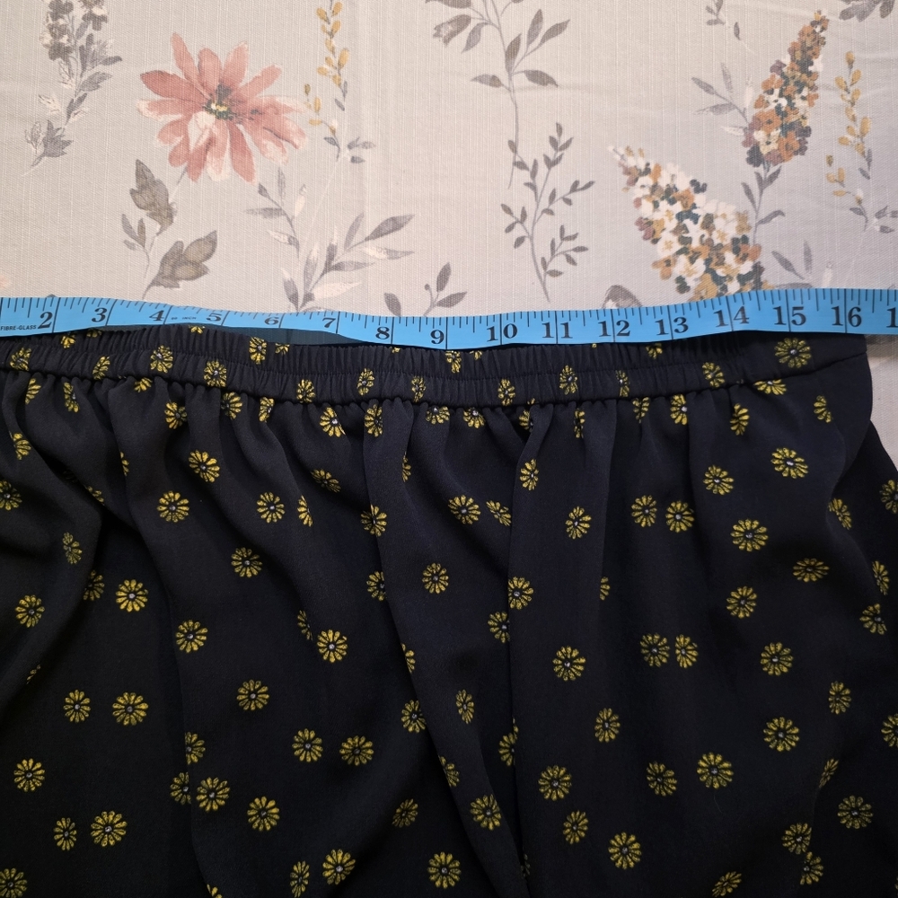 J.Crew Daisy Print High-Low Wrap Skirt XL Navy Yellow Floral Boho Cottagecore - Picture 7 of 7